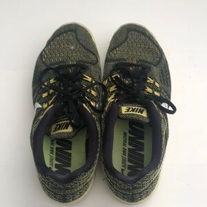 Nike running Lunar Tempo2 yellow and black size 9.5 lace ups side swoosh